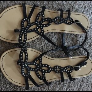 Cute strappy sandals with silver studs. 🎁